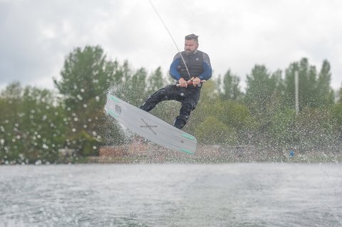 Nick Deboer at the 2023 Quays Wake And Ski Practice - Photo Mark Osmond
