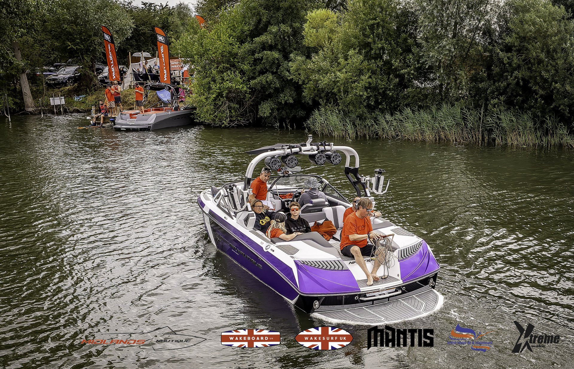 Lee Humphries sorting the line out at the 2024 Midlands Nautique UK Wake Nationals Wakeboard