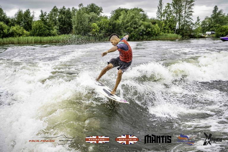 Rider at the 2024 Midlands Nautique UK Wake Nationals Wakesurf - Photos Mantis Pro Media