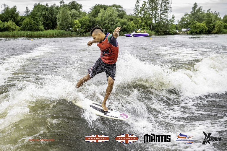 Rider at the 2024 Midlands Nautique UK Wake Nationals Wakesurf - Photos Mantis Pro Media