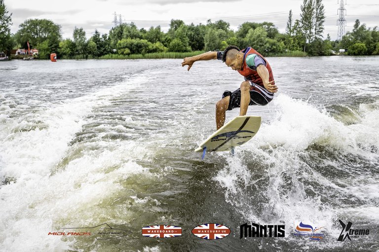 Rider at the 2024 Midlands Nautique UK Wake Nationals Wakesurf - Photos Mantis Pro Media