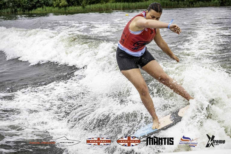 Rider at the 2024 Midlands Nautique UK Wake Nationals Wakesurf - Photos Mantis Pro Media