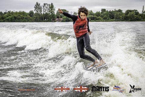 Rider at the 2024 Midlands Nautique UK Wake Nationals Wakesurf - Photos Mantis Pro Media