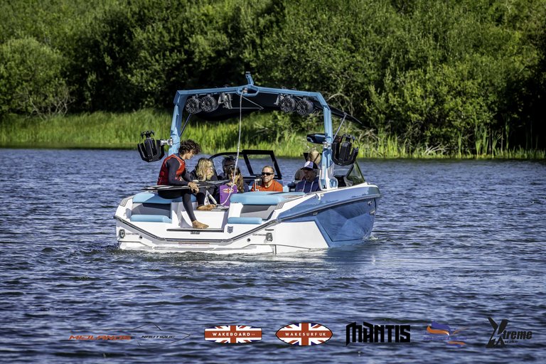 Harry Jones chilling on the back of the boat at the 2024 Midlands Nautique UK Wake Nationals Wakesurf