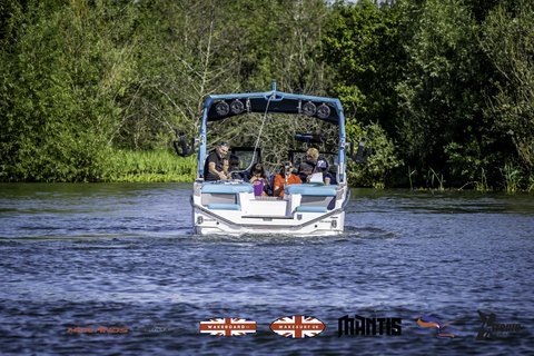 Rider at the 2024 Midlands Nautique UK Wake Nationals Wakesurf - Photos Mantis Pro Media