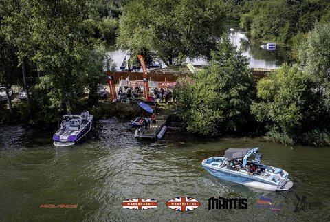 Rider at the 2024 Midlands Nautique UK Wake Nationals Wakesurf - Photos Mantis Pro Media