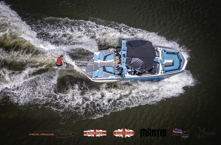 Rider at the 2024 Midlands Nautique UK Wake Nationals Wakesurf - Photos Mantis Pro Media