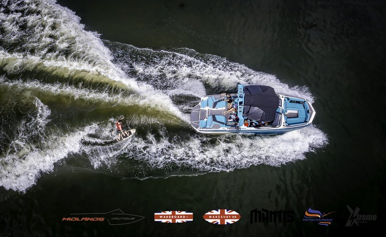 Rider at the 2024 Midlands Nautique UK Wake Nationals Wakesurf - Photos Mantis Pro Media