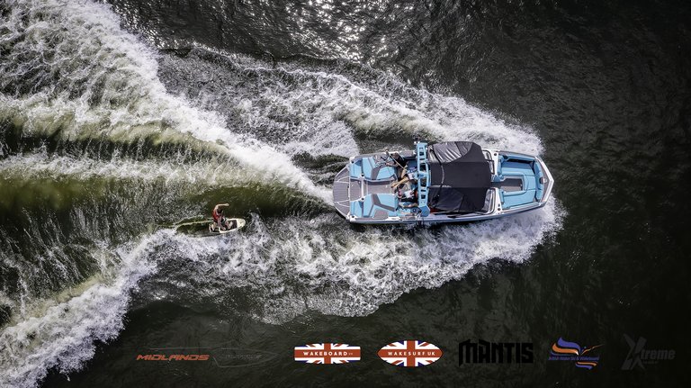 Rider at the 2024 Midlands Nautique UK Wake Nationals Wakesurf - Photos Mantis Pro Media