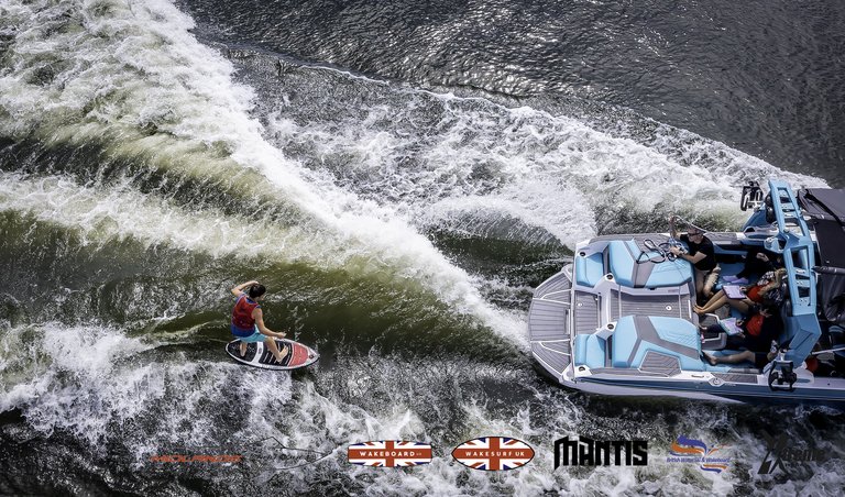 Rider at the 2024 Midlands Nautique UK Wake Nationals Wakesurf - Photos Mantis Pro Media