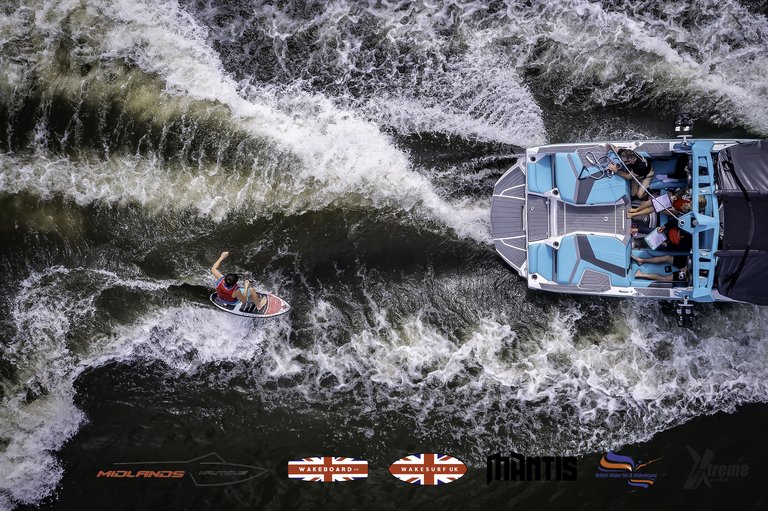 Rider at the 2024 Midlands Nautique UK Wake Nationals Wakesurf - Photos Mantis Pro Media