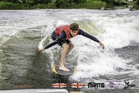 Rider at the 2024 Midlands Nautique UK Wake Nationals Wakesurf - Photos Mantis Pro Media