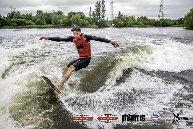 Rider at the 2024 Midlands Nautique UK Wake Nationals Wakesurf - Photos Mantis Pro Media