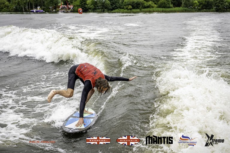 Rider at the 2024 Midlands Nautique UK Wake Nationals Wakesurf - Photos Mantis Pro Media