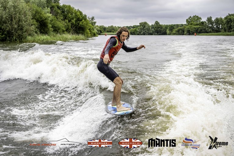 Rider at the 2024 Midlands Nautique UK Wake Nationals Wakesurf - Photos Mantis Pro Media