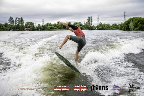 Rider at the 2024 Midlands Nautique UK Wake Nationals Wakesurf - Photos Mantis Pro Media