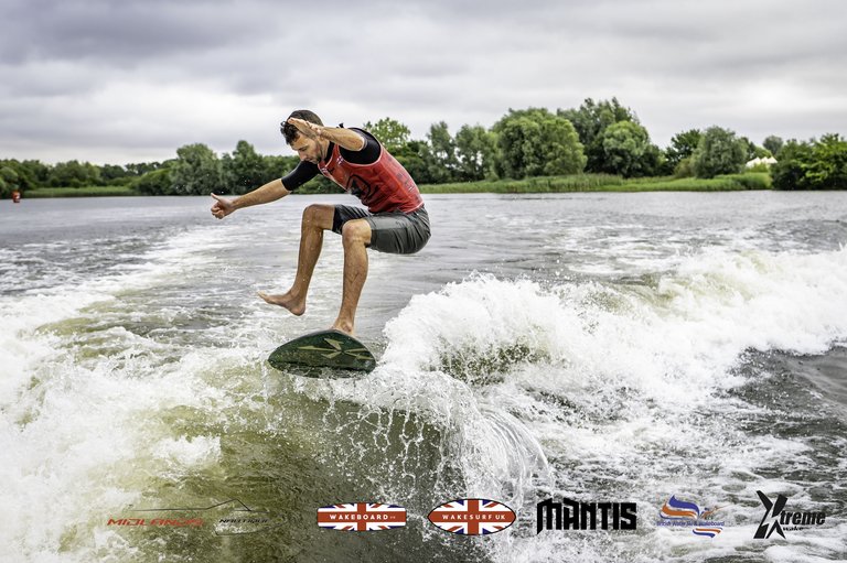 Rider at the 2024 Midlands Nautique UK Wake Nationals Wakesurf - Photos Mantis Pro Media