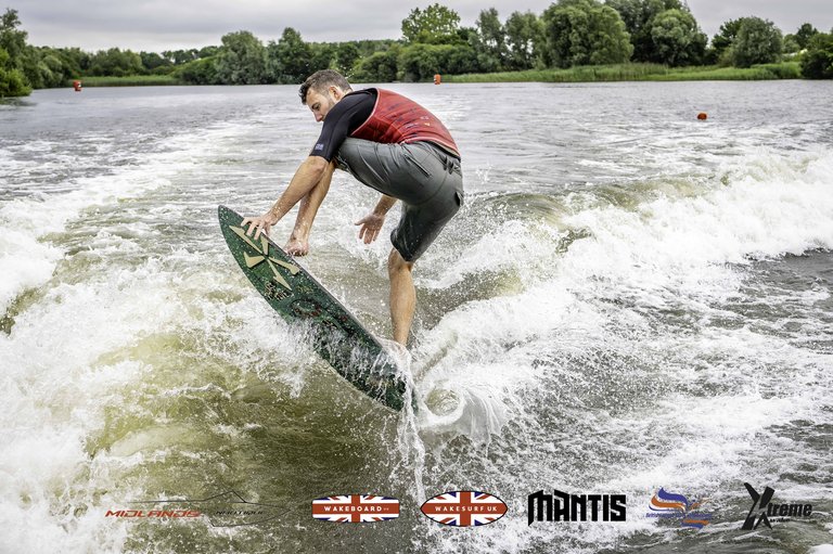 Rider at the 2024 Midlands Nautique UK Wake Nationals Wakesurf - Photos Mantis Pro Media