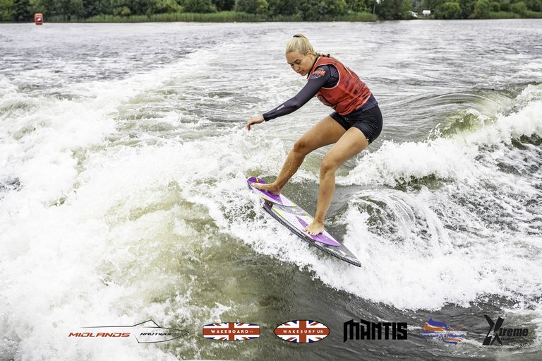 Rider at the 2024 Midlands Nautique UK Wake Nationals Wakesurf - Photos Mantis Pro Media