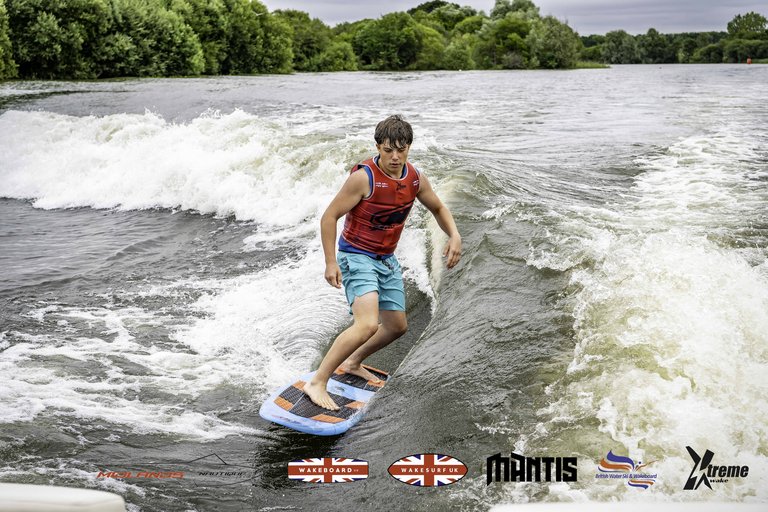 Rider at the 2024 Midlands Nautique UK Wake Nationals Wakesurf - Photos Mantis Pro Media