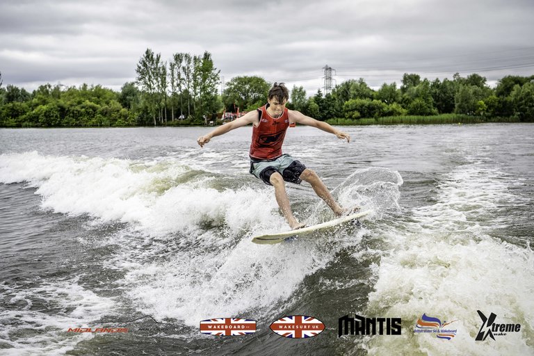Rider at the 2024 Midlands Nautique UK Wake Nationals Wakesurf - Photos Mantis Pro Media
