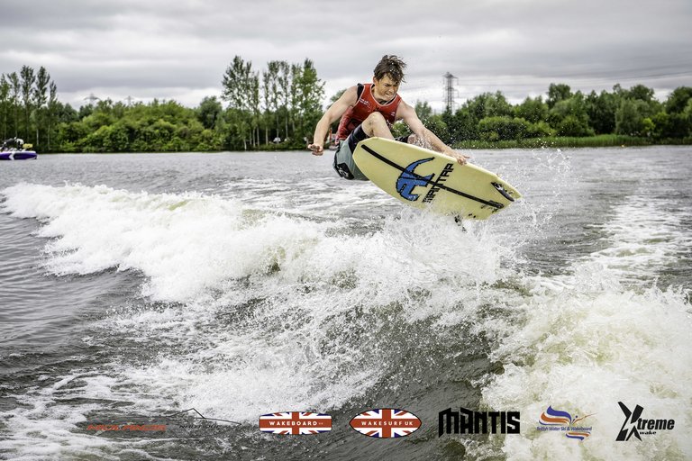 Rider at the 2024 Midlands Nautique UK Wake Nationals Wakesurf - Photos Mantis Pro Media
