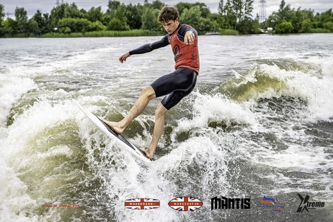 Rider at the 2024 Midlands Nautique UK Wake Nationals Wakesurf - Photos Mantis Pro Media