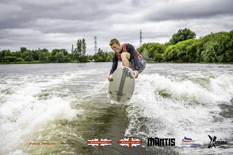 Ed Slater at the 2024 Midlands Nautique UK Wake Nationals Wakesurf - Photos Mantis Pro Media