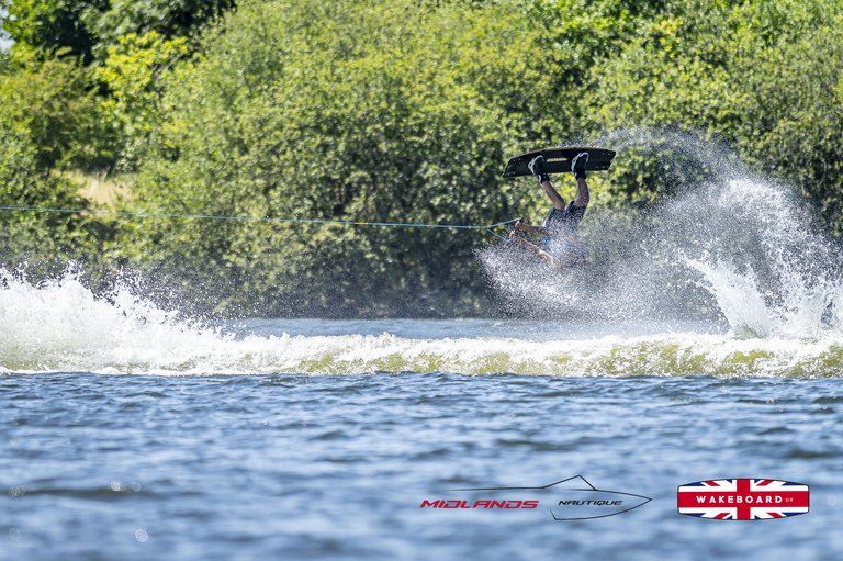 Rider at the 2025 Midlands Nautique UK Wake Nationals Wakeboard - Photos Mantis Pro Media