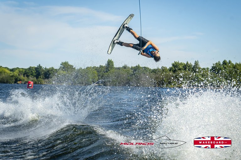 Rider at the 2025 Midlands Nautique UK Wake Nationals Wakeboard - Photos Mantis Pro Media