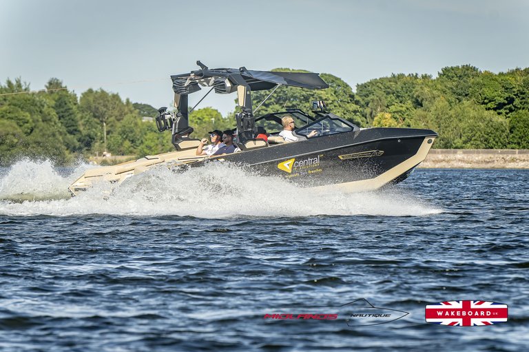 Rider at the 2025 Midlands Nautique UK Wake Nationals Wakeboard - Photos Mantis Pro Media