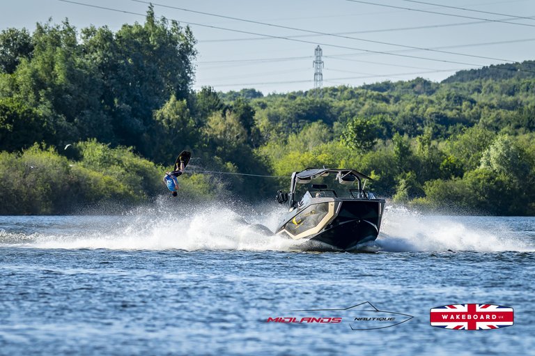 Rider at the 2025 Midlands Nautique UK Wake Nationals Wakeboard - Photos Mantis Pro Media