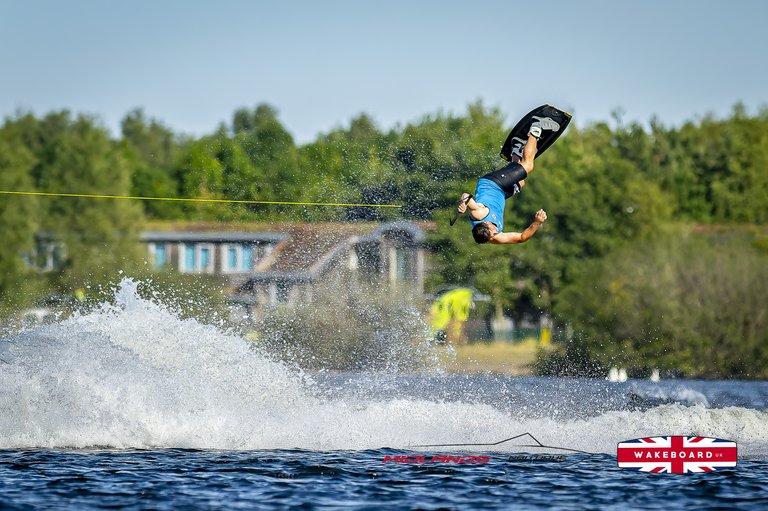 Rider at the 2025 Midlands Nautique UK Wake Nationals Wakeboard - Photos Mantis Pro Media