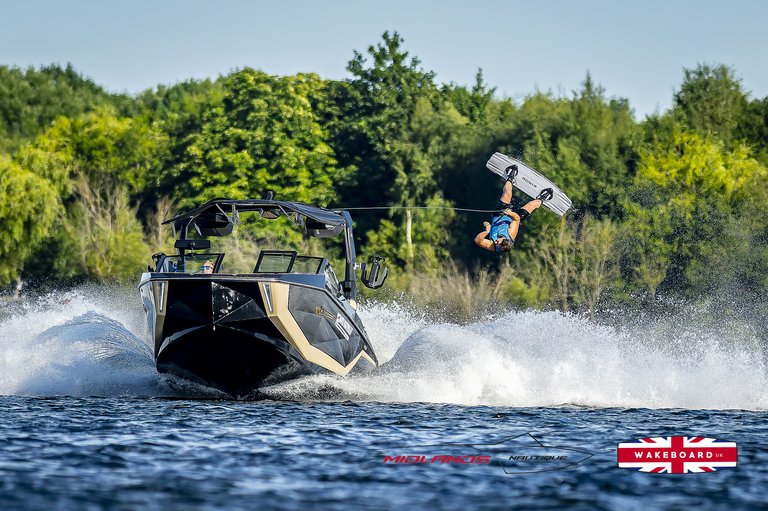 Rider at the 2025 Midlands Nautique UK Wake Nationals Wakeboard - Photos Mantis Pro Media