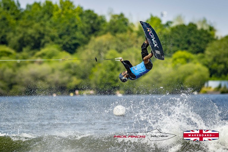 Rider at the 2025 Midlands Nautique UK Wake Nationals Wakeboard - Photos Mantis Pro Media