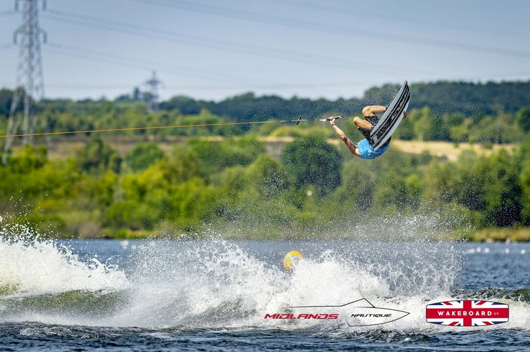 Rider at the 2025 Midlands Nautique UK Wake Nationals Wakeboard - Photos Mantis Pro Media