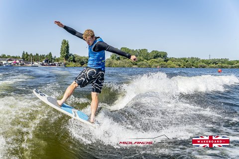 Rider at the 2025 Midlands Nautique UK Wake Nationals Wakesurf - Photos Mantis Pro Media