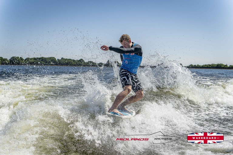 Rider at the 2025 Midlands Nautique UK Wake Nationals Wakesurf - Photos Mantis Pro Media