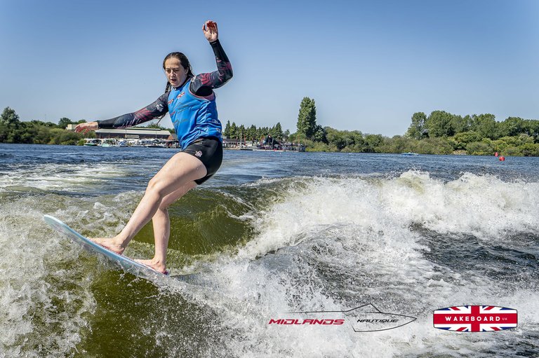 Rider at the 2025 Midlands Nautique UK Wake Nationals Wakesurf - Photos Mantis Pro Media