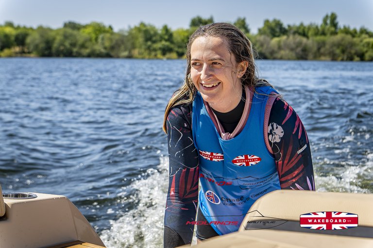 Rider at the 2025 Midlands Nautique UK Wake Nationals Wakesurf - Photos Mantis Pro Media