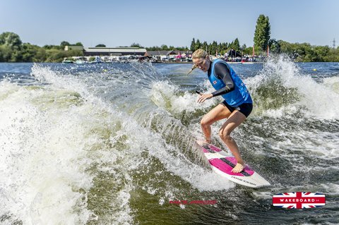 Rider at the 2025 Midlands Nautique UK Wake Nationals Wakesurf - Photos Mantis Pro Media