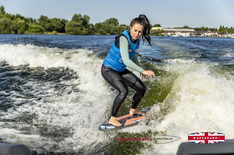 Rider at the 2025 Midlands Nautique UK Wake Nationals Wakesurf - Photos Mantis Pro Media