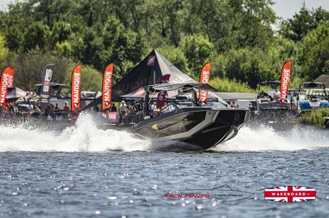 Rider at the 2025 Midlands Nautique UK Wake Nationals Wakesurf - Photos Mantis Pro Media