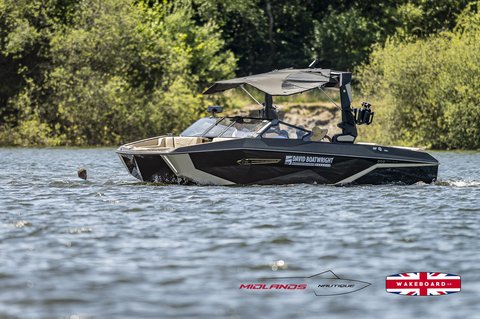 Rider at the 2025 Midlands Nautique UK Wake Nationals Wakesurf - Photos Mantis Pro Media