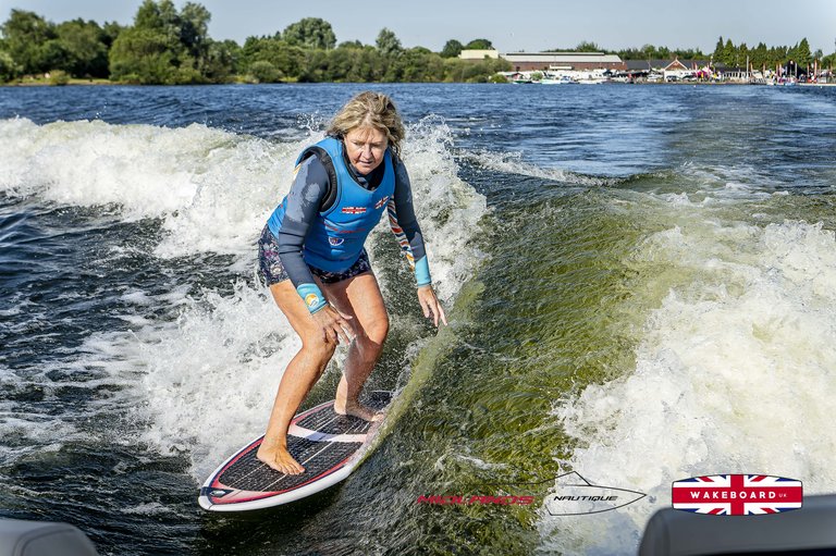 Rider at the 2025 Midlands Nautique UK Wake Nationals Wakesurf - Photos Mantis Pro Media