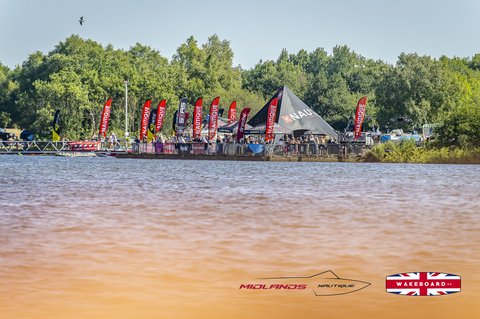 Rider at the 2025 Midlands Nautique UK Wake Nationals Wakesurf - Photos Mantis Pro Media