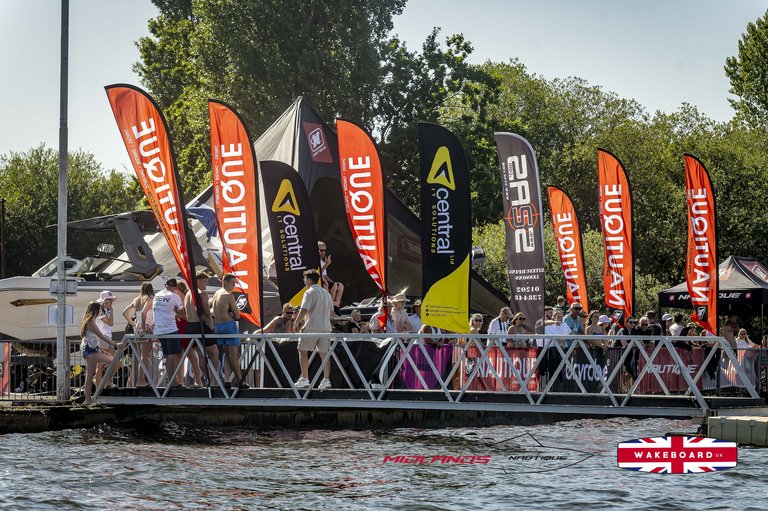 Rider at the 2025 Midlands Nautique UK Wake Nationals Wakesurf - Photos Mantis Pro Media