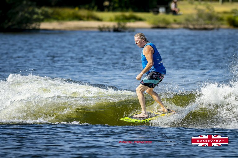 Rider at the 2025 Midlands Nautique UK Wake Nationals Wakesurf - Photos Mantis Pro Media