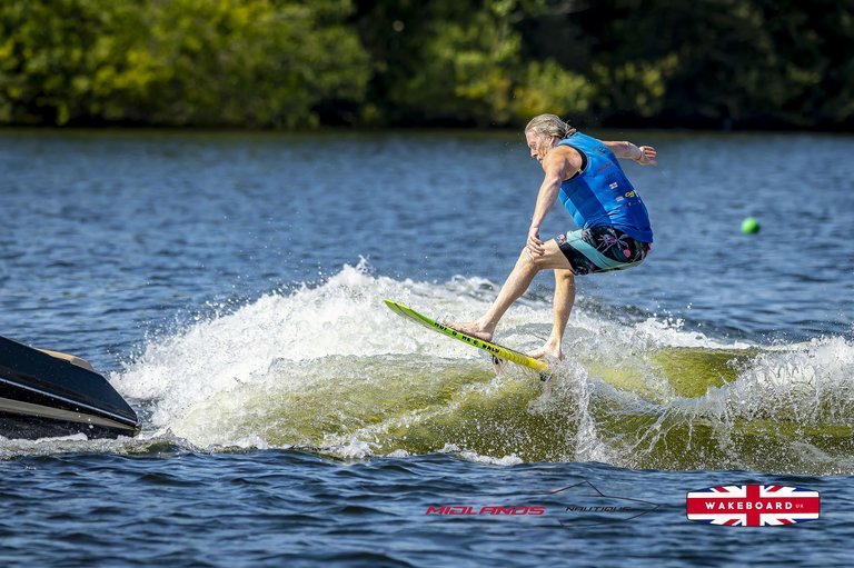 Rider at the 2025 Midlands Nautique UK Wake Nationals Wakesurf - Photos Mantis Pro Media