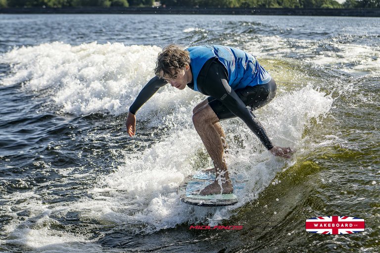 Rider at the 2025 Midlands Nautique UK Wake Nationals Wakesurf - Photos Mantis Pro Media